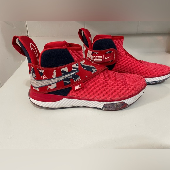 11.5 Men’s Nike Air Zoom Univrs Flyease. Red/Black. Never Worn. - Picture 4 of 6